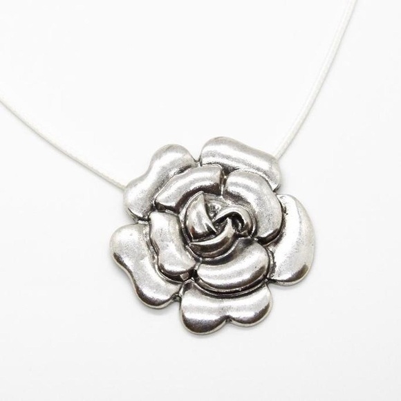 Statement Boho Flower Necklace - Picture 1 of 6
